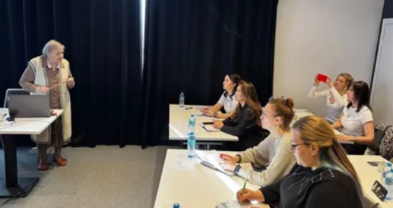 Fünf Damen aus Kirgisistan GIZ Fünf Damen aus Kirgisistan GIZ